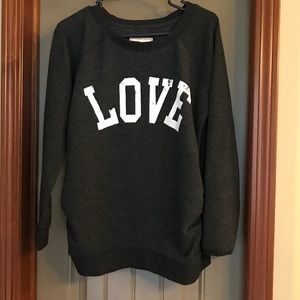 Super comfy Maternity sweater!